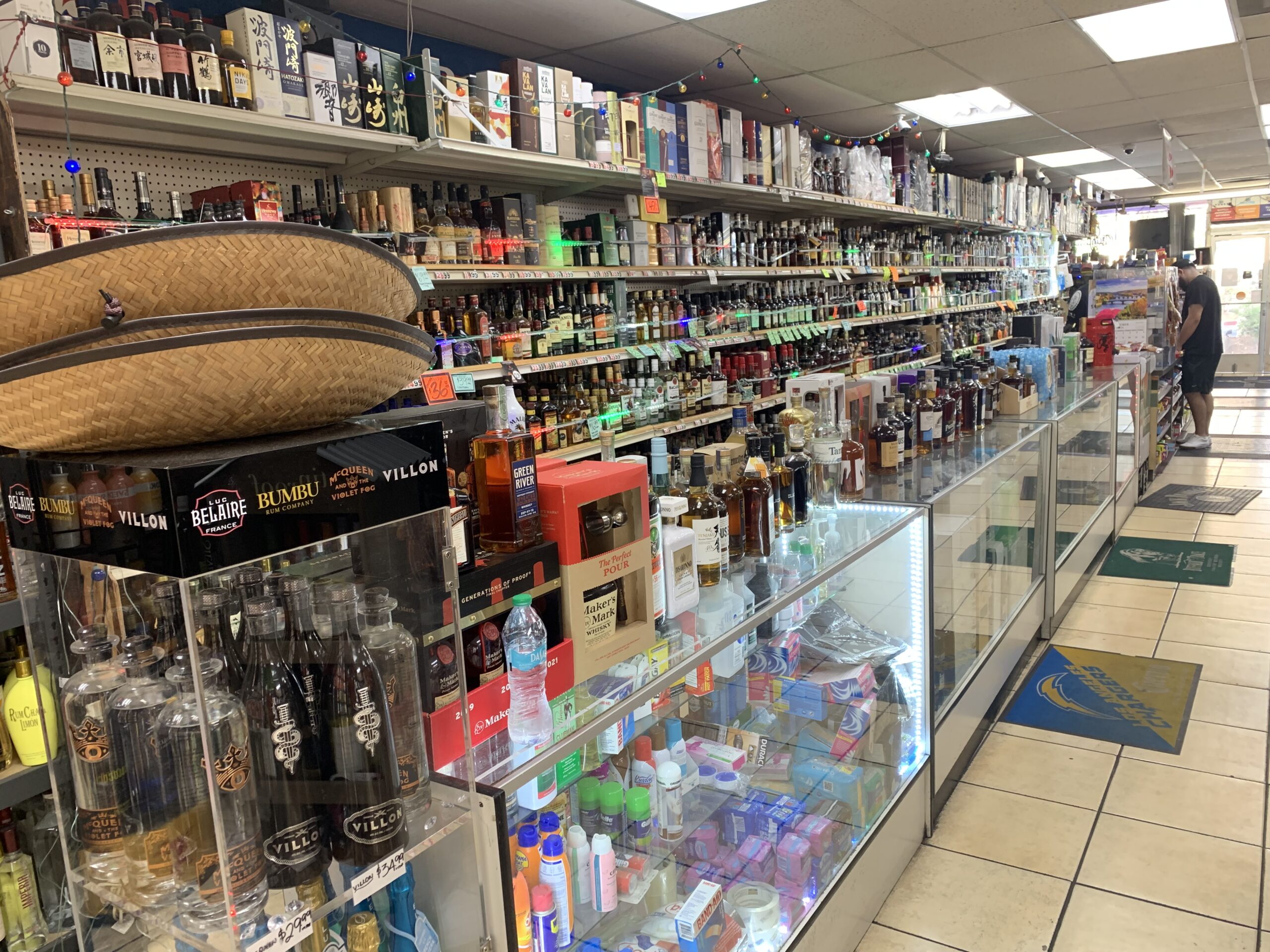 Bonanza Liquor checkout counter