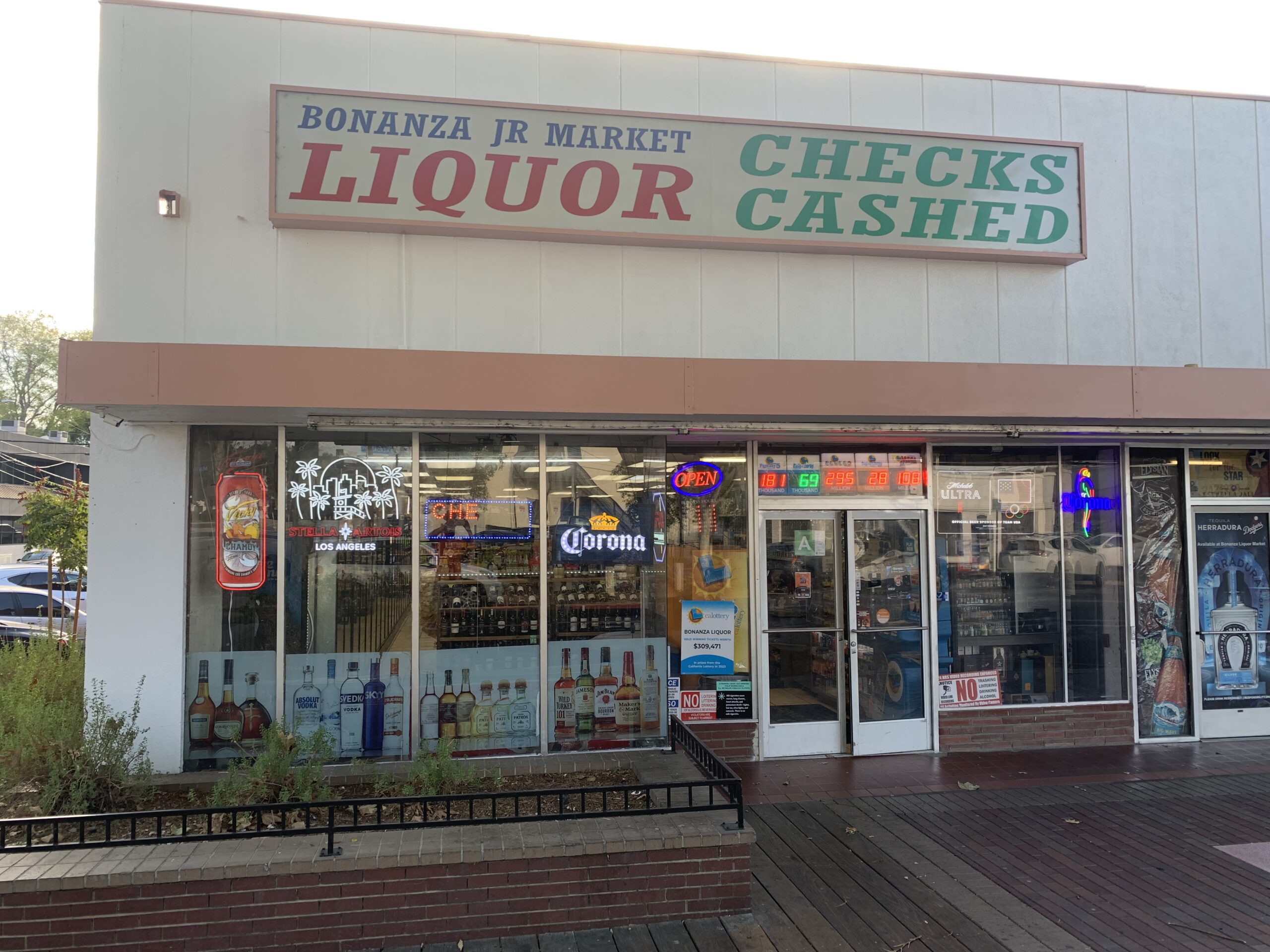 Bonanza Liquor Storefront